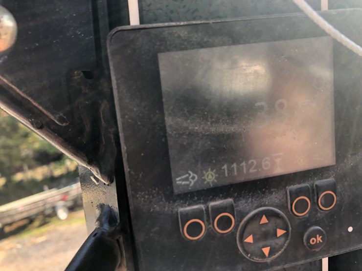 2019-gehl-r105-image-11