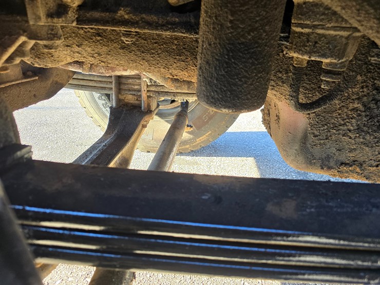 #22366-•-2016-mack-gu713-quad-axle-dump-truck-image-80