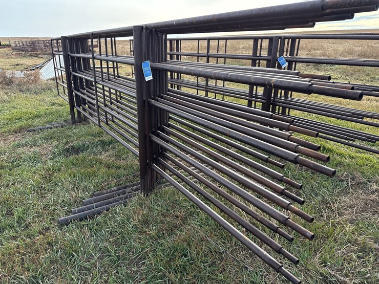 freestanding-continuous-panels-image-4