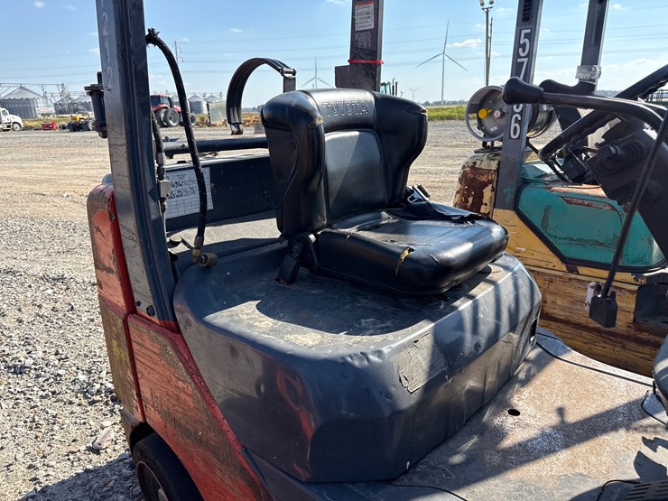 #94-•-toyota-forklift-inv#32788-image-13