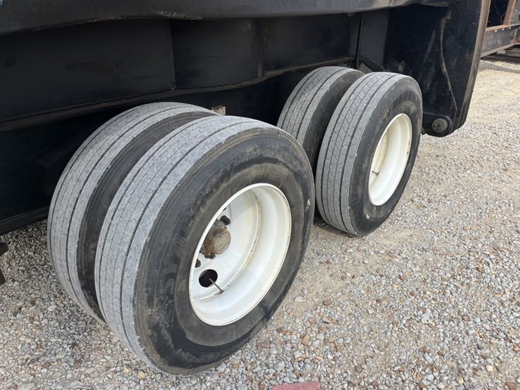 2014-caterpillar-559c-image-7