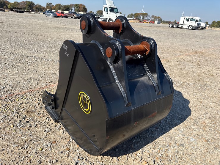#24631-•-unused-thor-320-42"-excavator-bucket-inv#-24631-image-4