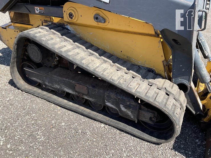 2017-deere-331g-image-13