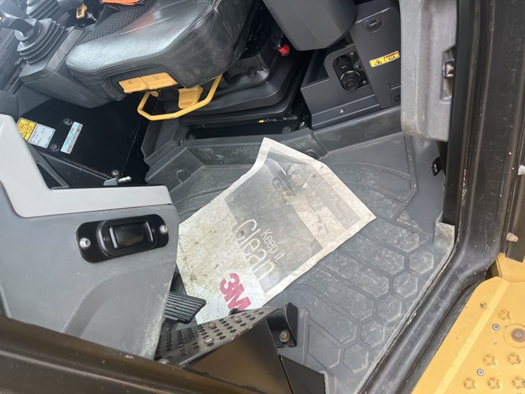 2020-caterpillar-d6-lgp-image-20