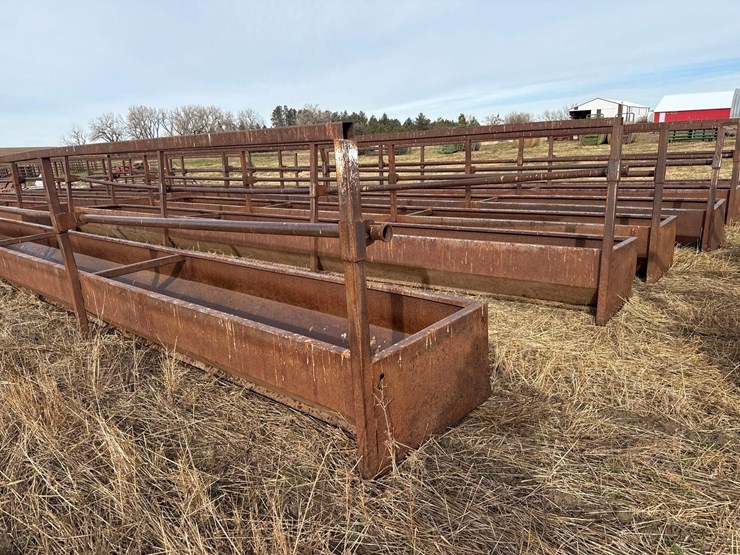 macksteel-fenceline-feed-bunk-image-2