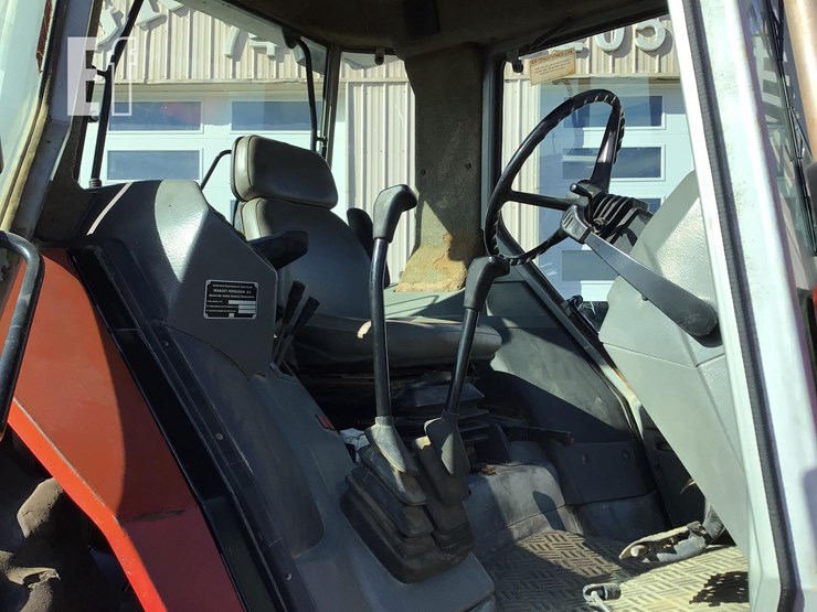 massey-ferguson-3680-image-11