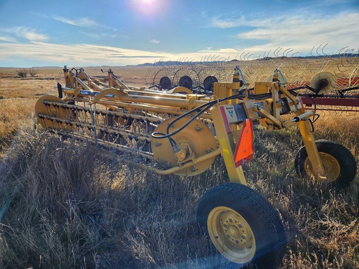 2020-vermeer-r2300-image-2