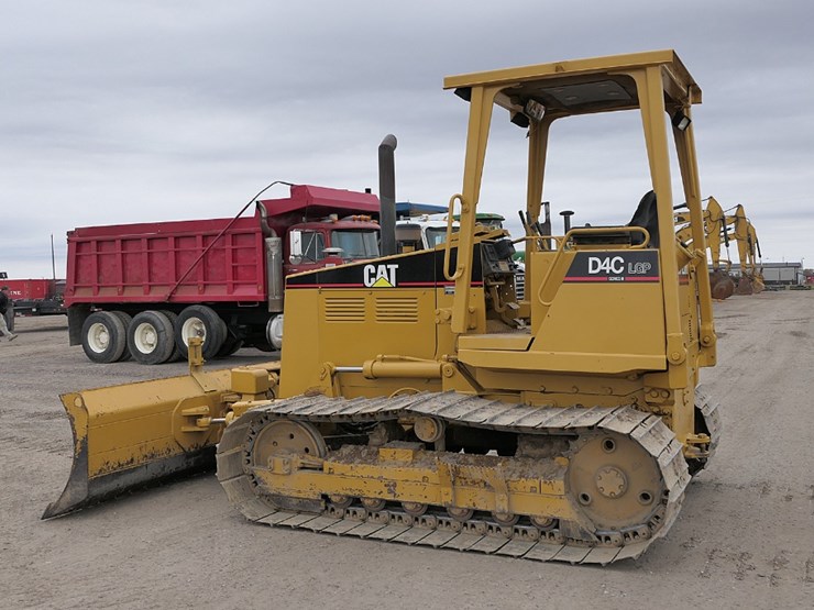 caterpillar-d4c-lgp-image-2