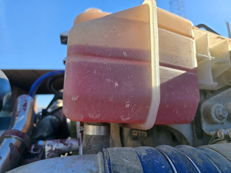 #22366-•-2016-mack-gu713-quad-axle-dump-truck-image-81