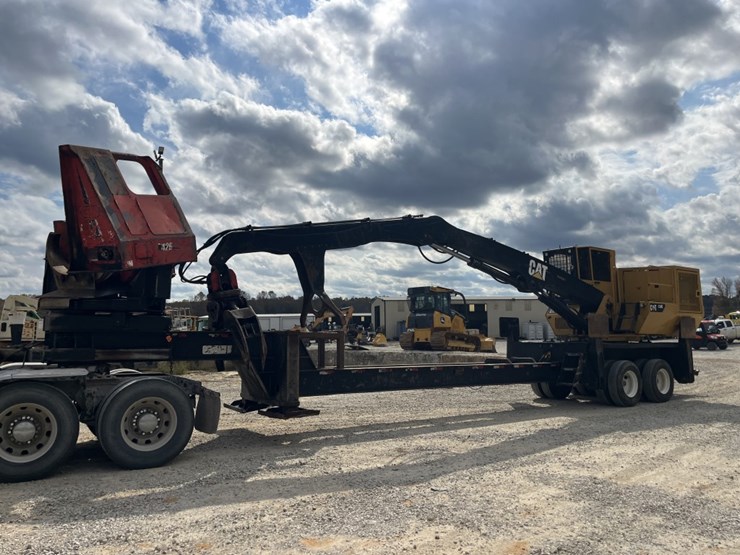 2014-caterpillar-559c-image-1