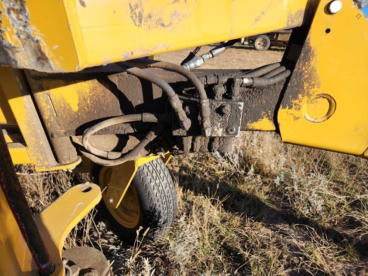 2020-vermeer-r2300-image-13