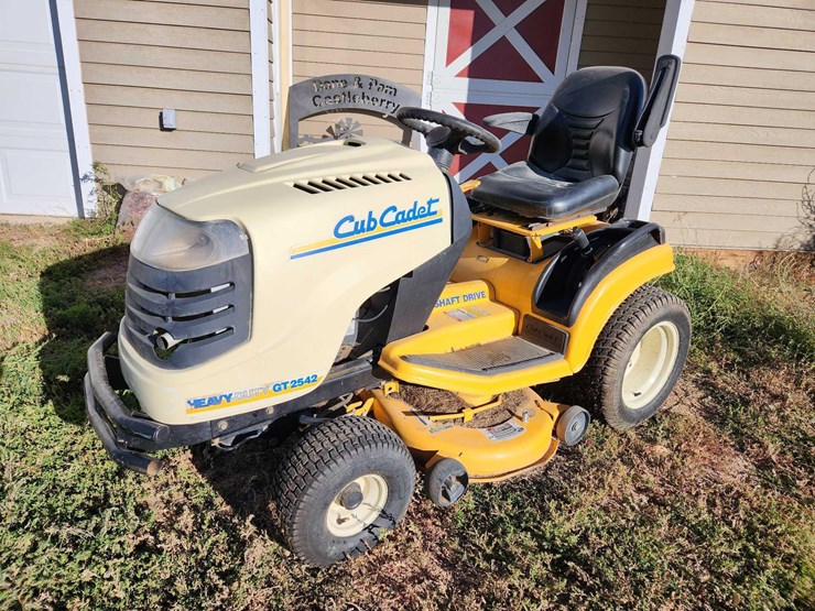 cub-cadet-gt2542-image-1
