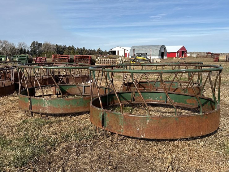 single-bale-feeders-image-2