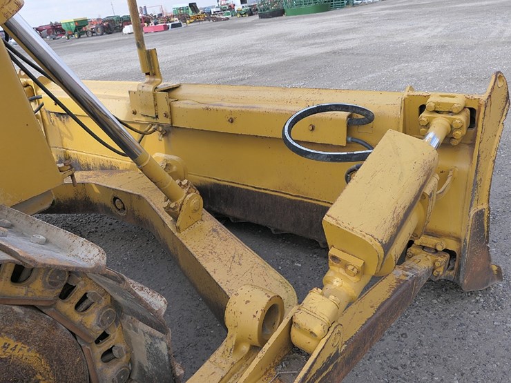 caterpillar-d6e-image-25