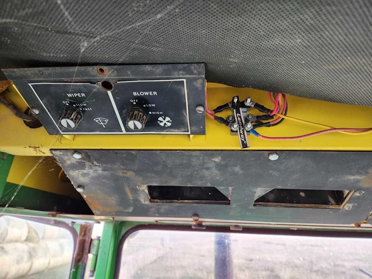 john-deere-7020-image-21