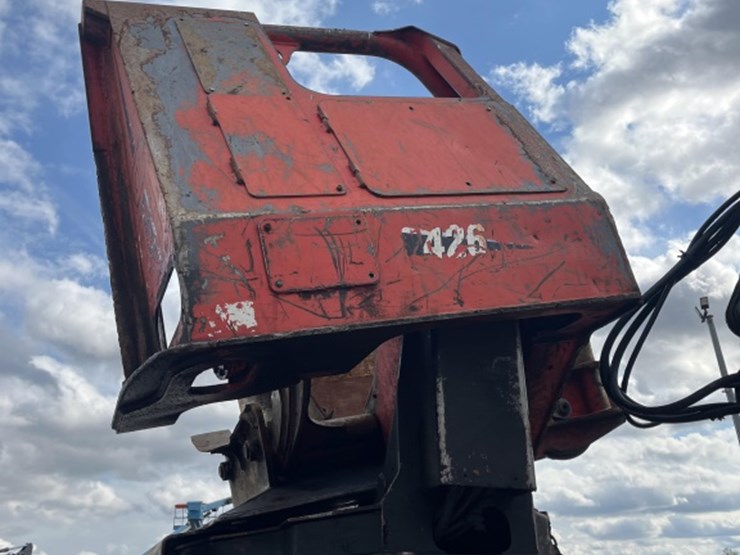 2014-caterpillar-559c-image-11