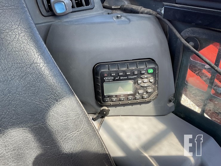 2020-kubota-svl95-2s-image-16