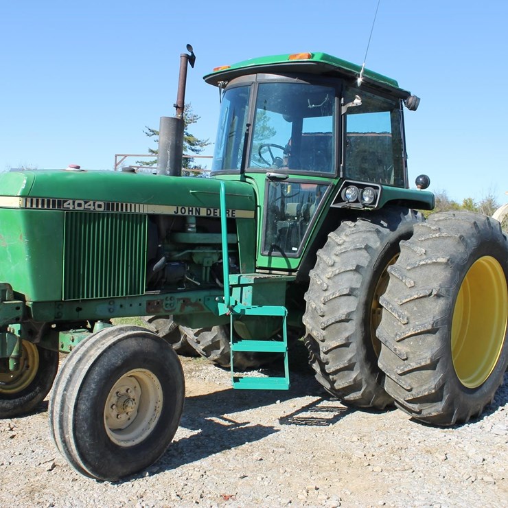 JOHN DEERE 4040