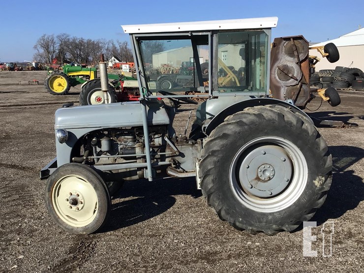 1946-ford-2n-image-3