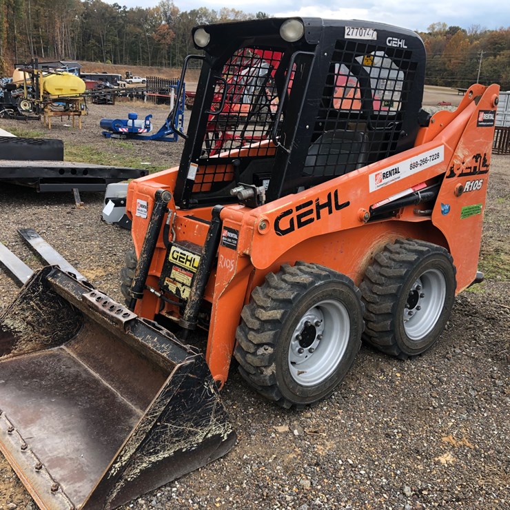 2019 GEHL R105