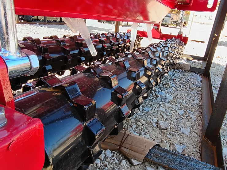 #l59-024-•-agt-seeder-skid-steer-attachment-(3-point)-image-10