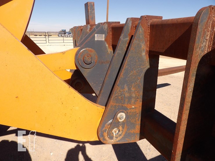 2018-case-921f-image-10