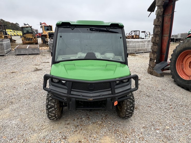 john-deere-gator-image-8
