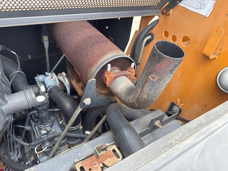 2009-case-420ct-image-20