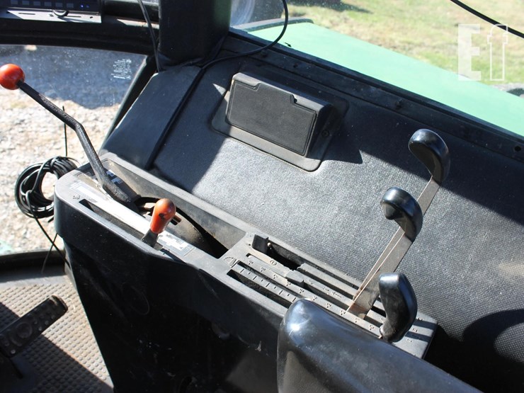 john-deere-4040-image-13