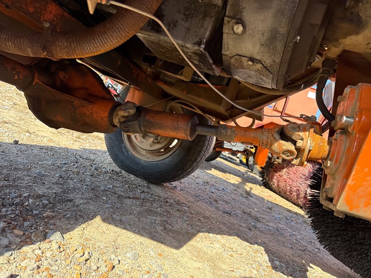 2010-broce-rj350-image-11