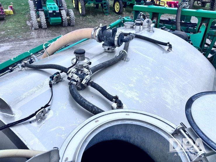 2020-john-deere-r4060-image-119