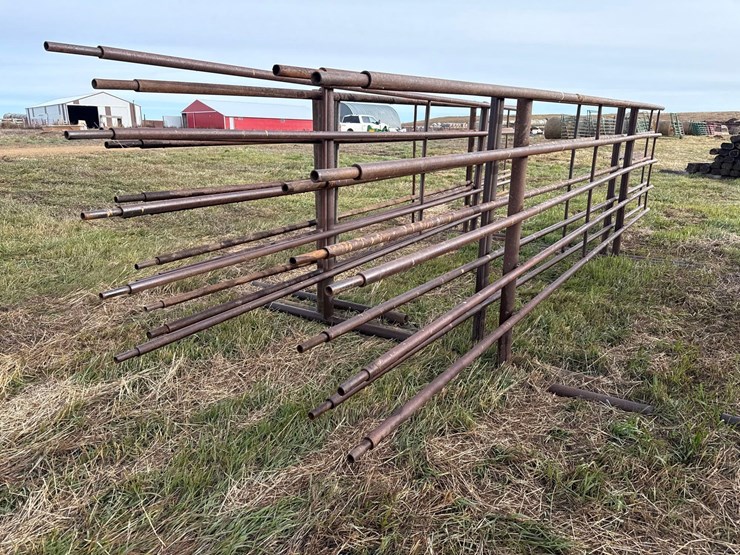 freestanding-continuous-panels-image-1