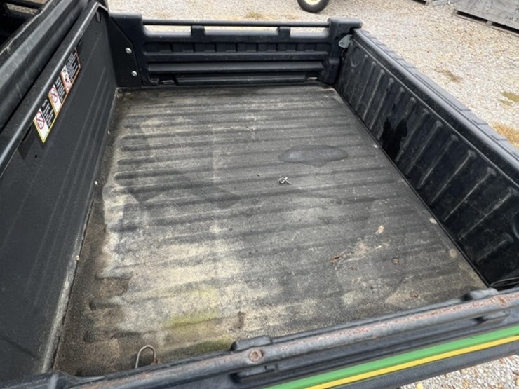 john-deere-gator-image-9