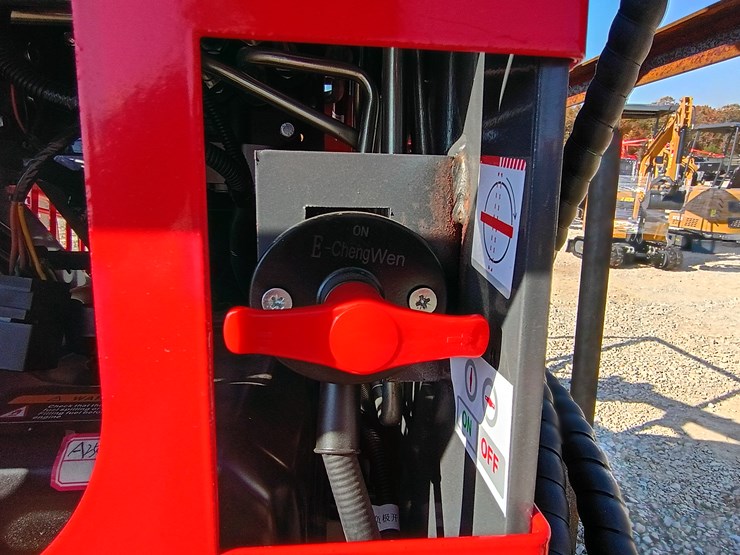 #l59-023-•-agt-ysrt14-mini-skid-steer-image-11