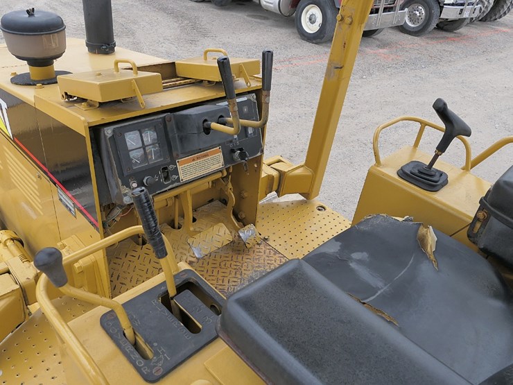 caterpillar-d4c-lgp-image-24