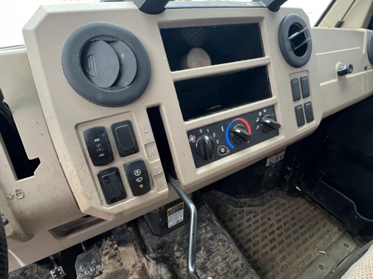 john-deere-gator-image-12