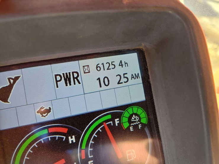 2019-hitachi-zx300-lc-image-5