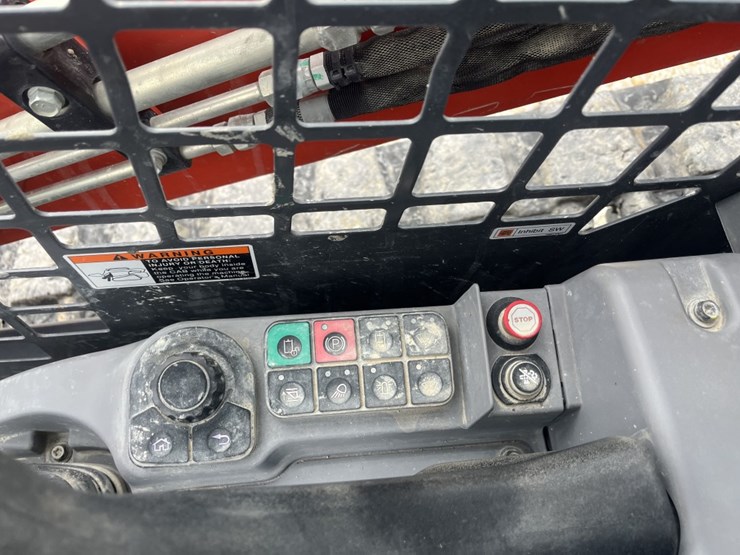 2023-kubota-svl75-3-image-15