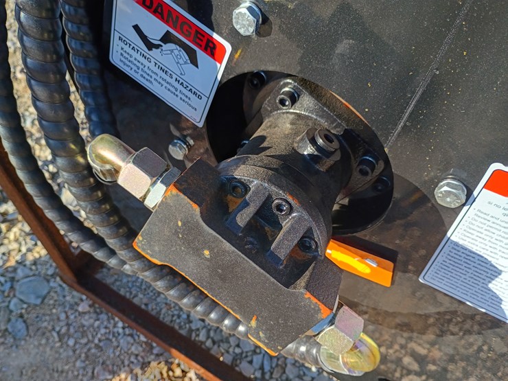 #l59-001-•-mower-king-72"-vibratory-roller-skid-steer-attachment-image-14