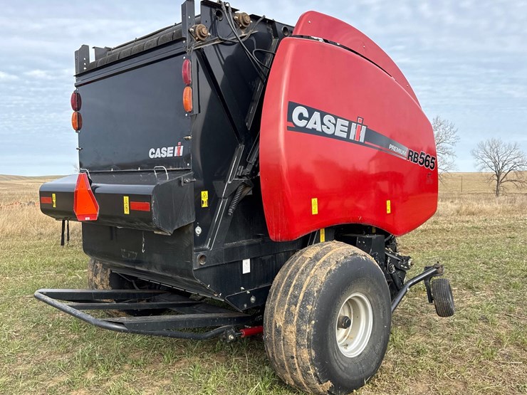 2015-case-ih-rb565-premium-image-3