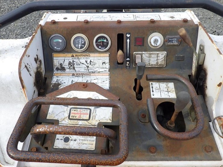 2006-bobcat-mt55-image-17