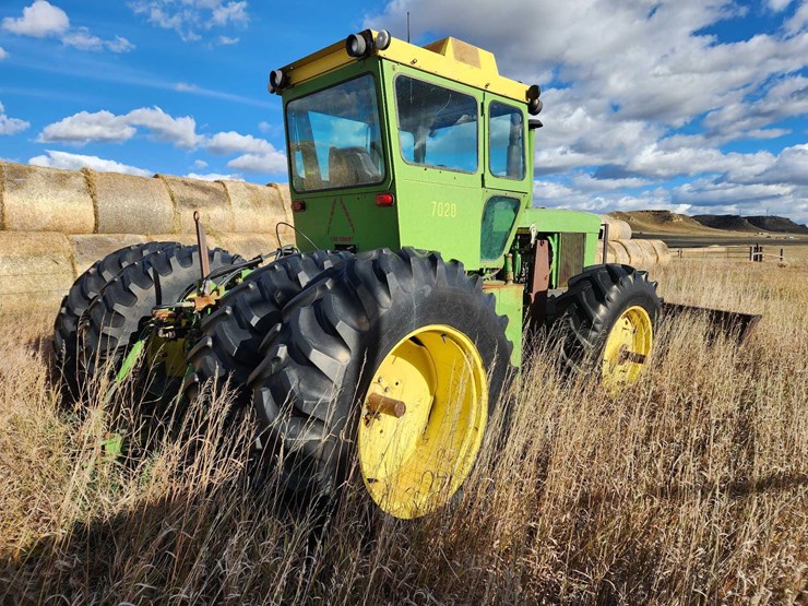 john-deere-7020-image-26