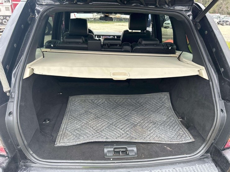 2013-land-rover-range-rover-image-21