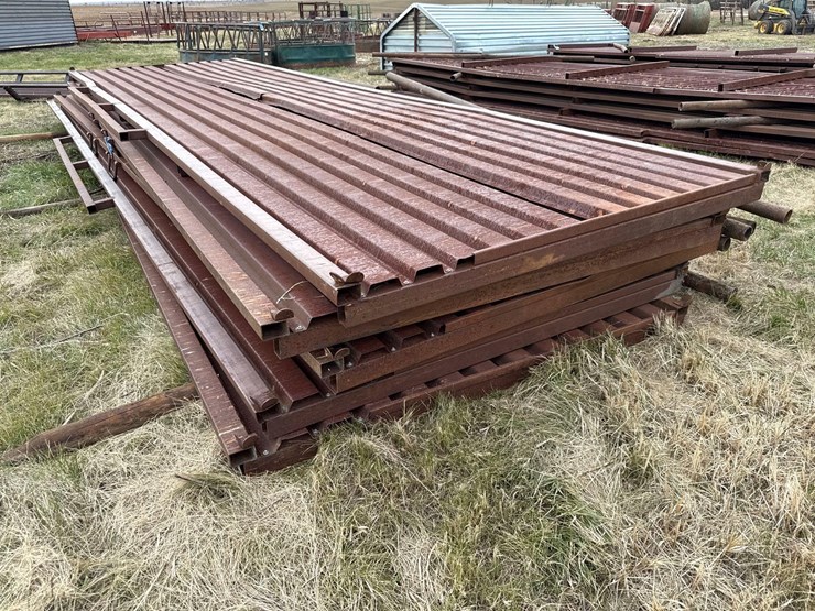 freestanding-windbreak-panels-image-5