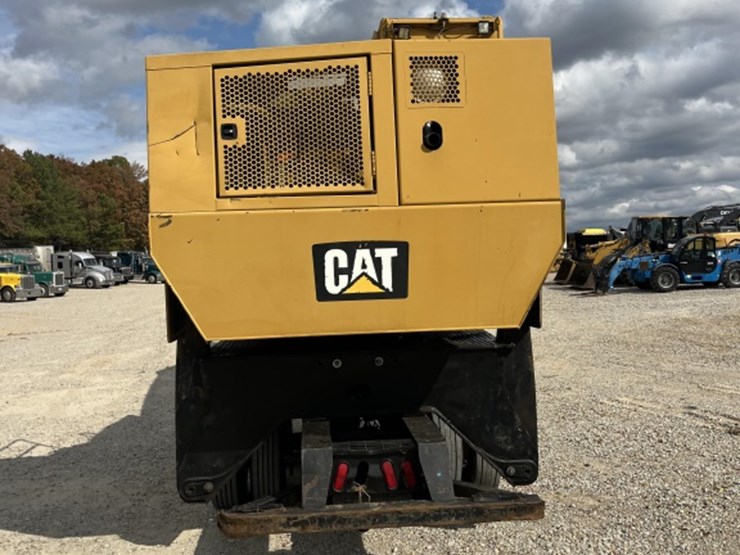 2014-caterpillar-559c-image-5