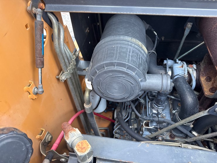 2009-case-420ct-image-19