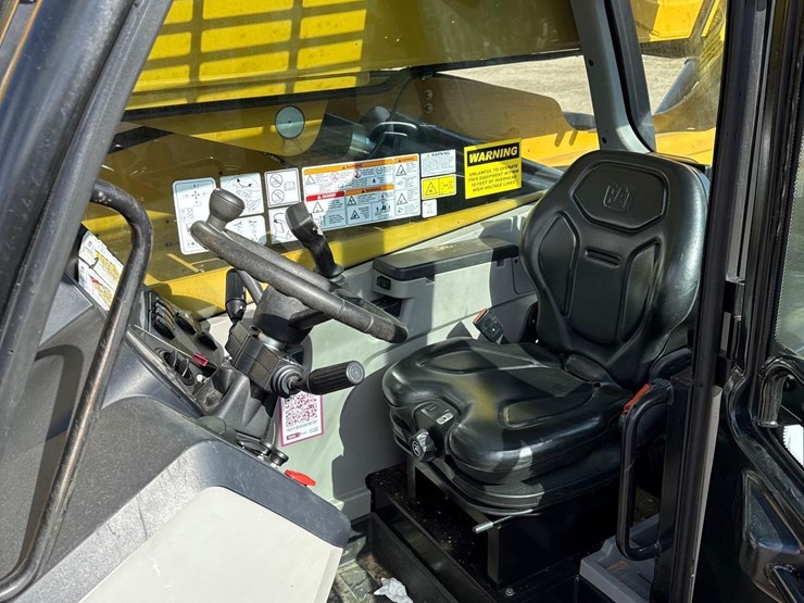 2022-caterpillar-tl1255-image-12