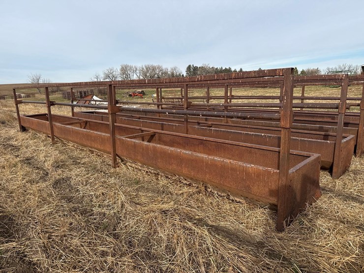 macksteel-fenceline-feed-bunk-image-2