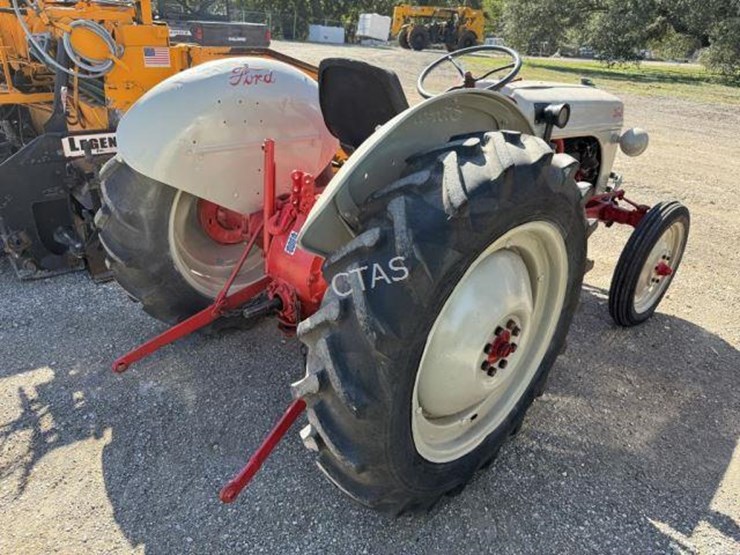 ford-8n-image-7