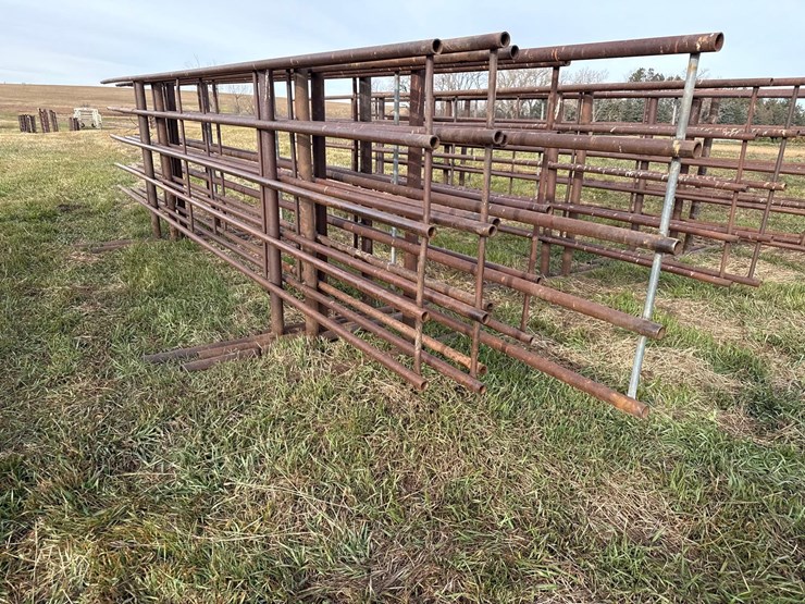 freestanding-continuous-panels-image-4